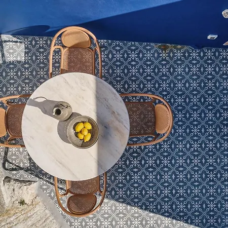 Вилла Themonkleros