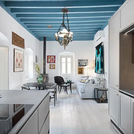 فيلة Themonkleros