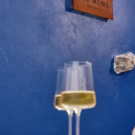 Themonkleros فيلة *