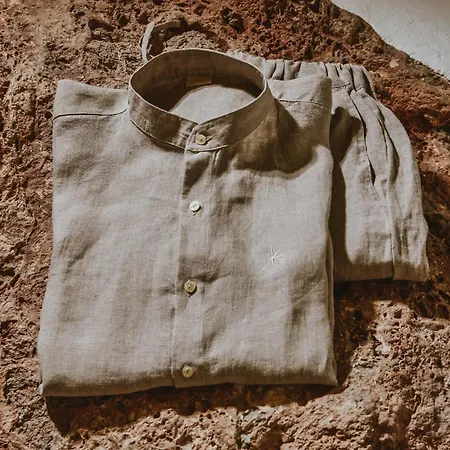 Themonkleros فيلة *